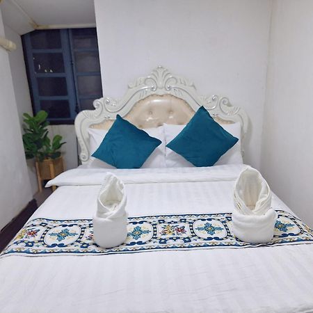 Monsane Villa لوانغ برابانغ المظهر الخارجي الصورة