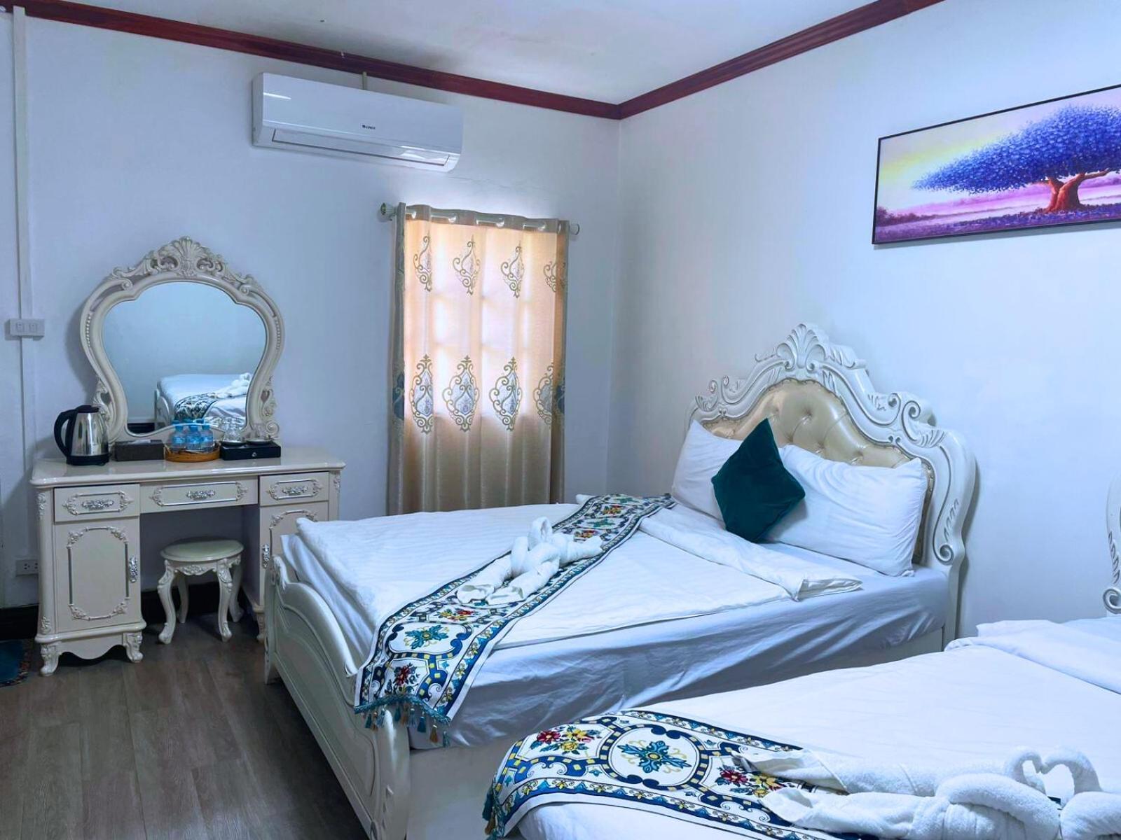 Monsane Villa لوانغ برابانغ المظهر الخارجي الصورة