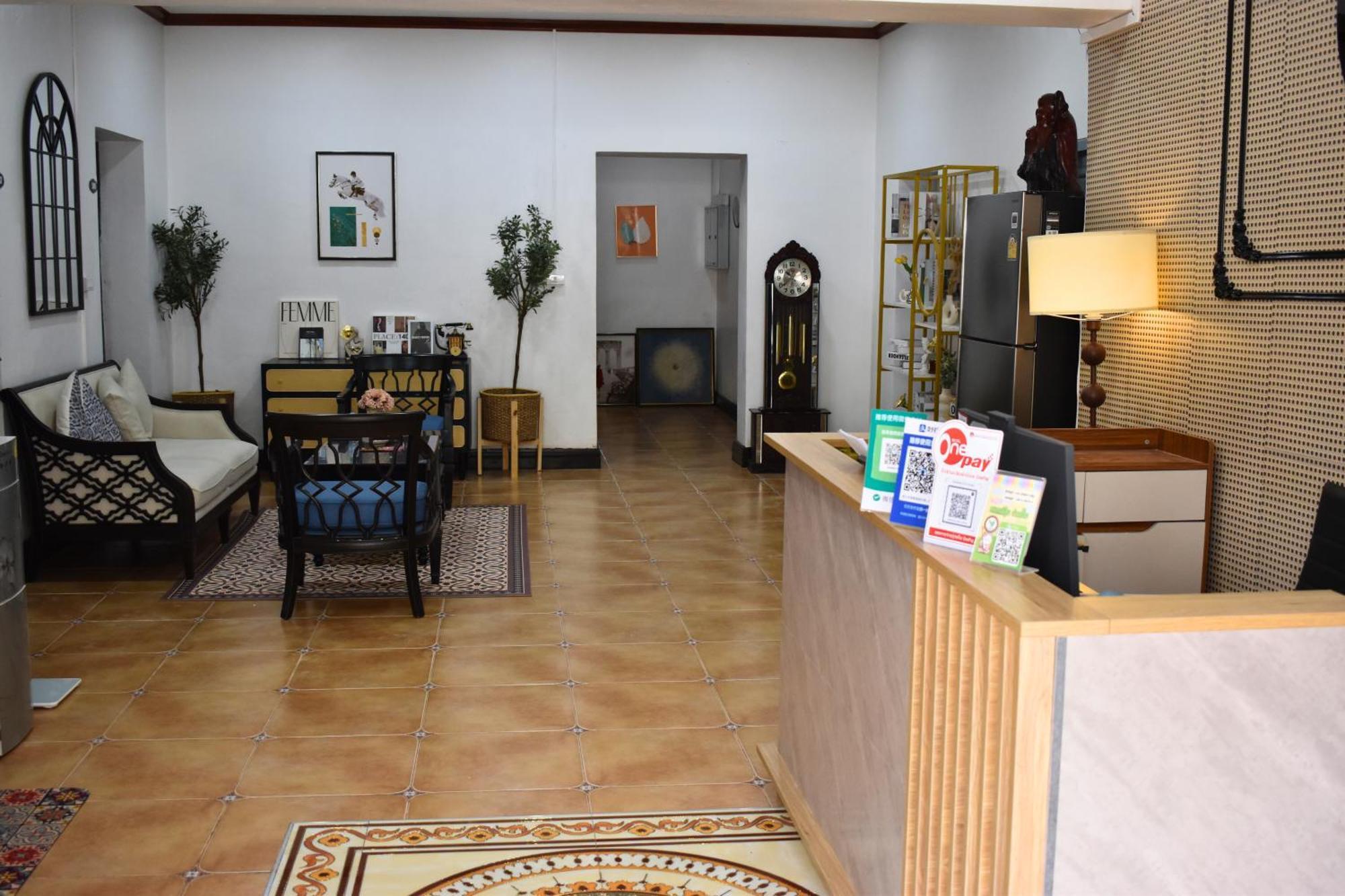 Monsane Villa لوانغ برابانغ المظهر الخارجي الصورة